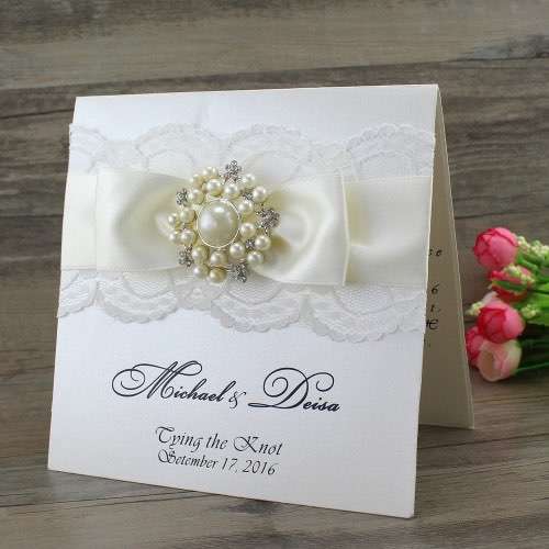 Lace Greeting Card Customized Half Fold Invitation with Buckle Decoration Wedding Invites Reception Card 